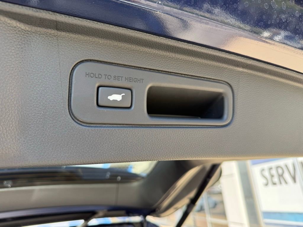 Used 2025 Honda Pilot Touring image 37