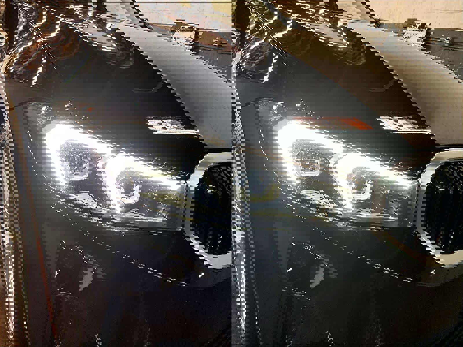 Certified 2025 BMW 330i Sedan image 29