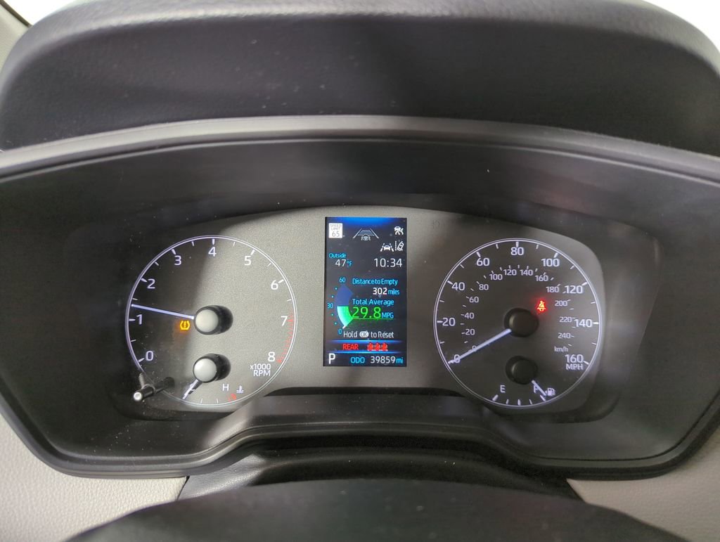 Used 2024 Toyota Corolla Cross L image 12