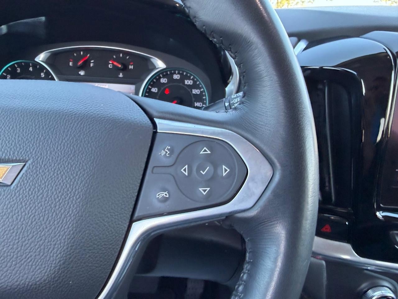 Used 2021 Chevrolet Traverse LT w/ LPO, Blackout Package image 16