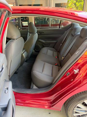 Used 2024 Nissan Altima 2.5 SV FWD image 19