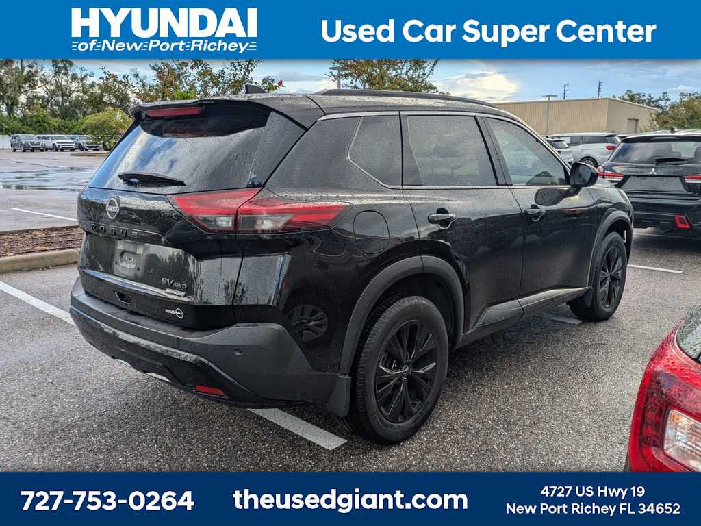 Used 2023 Nissan Rogue SV AWD/4WD image 2