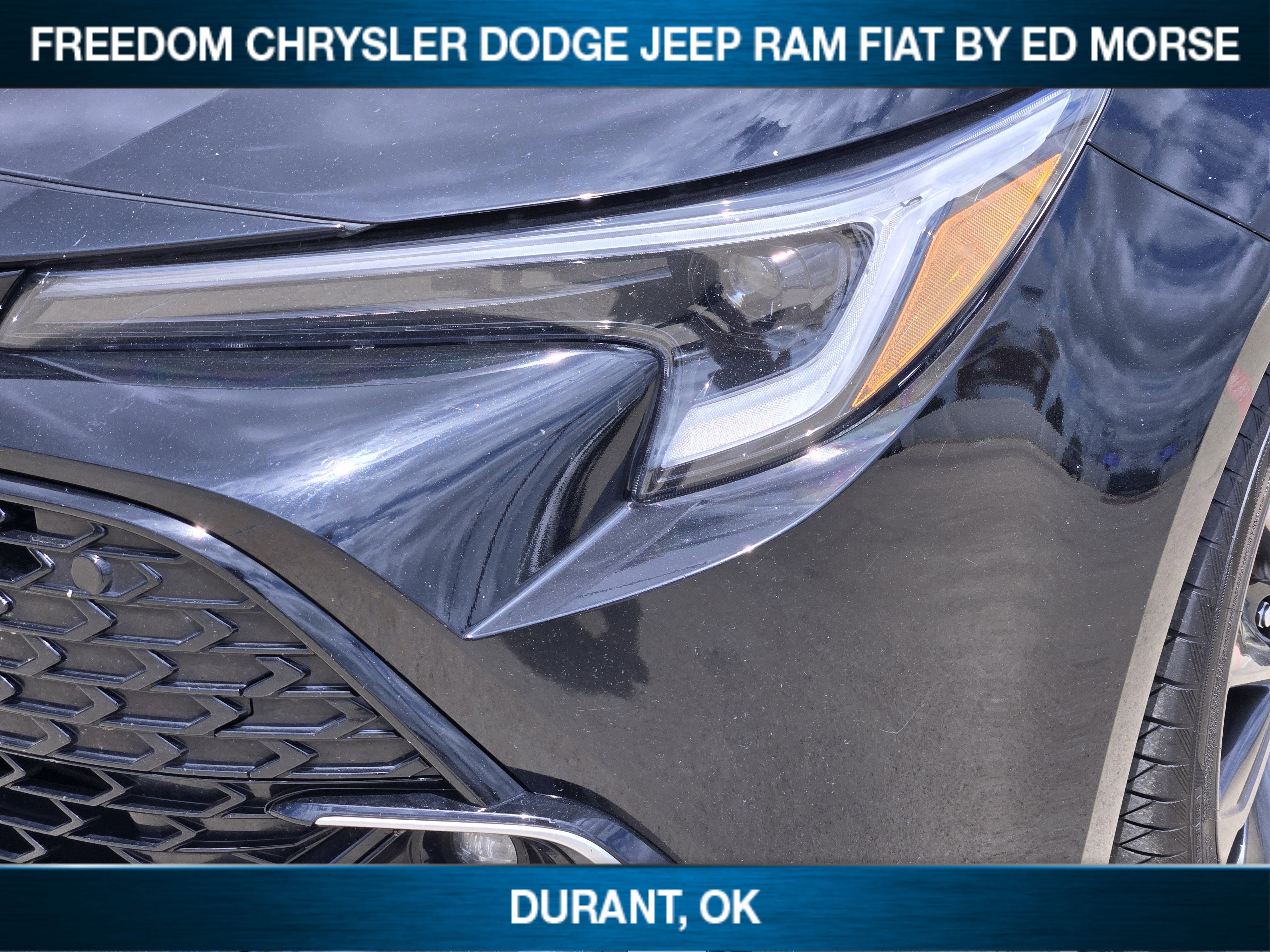 Used 2024 Toyota Corolla XSE FWD image 5