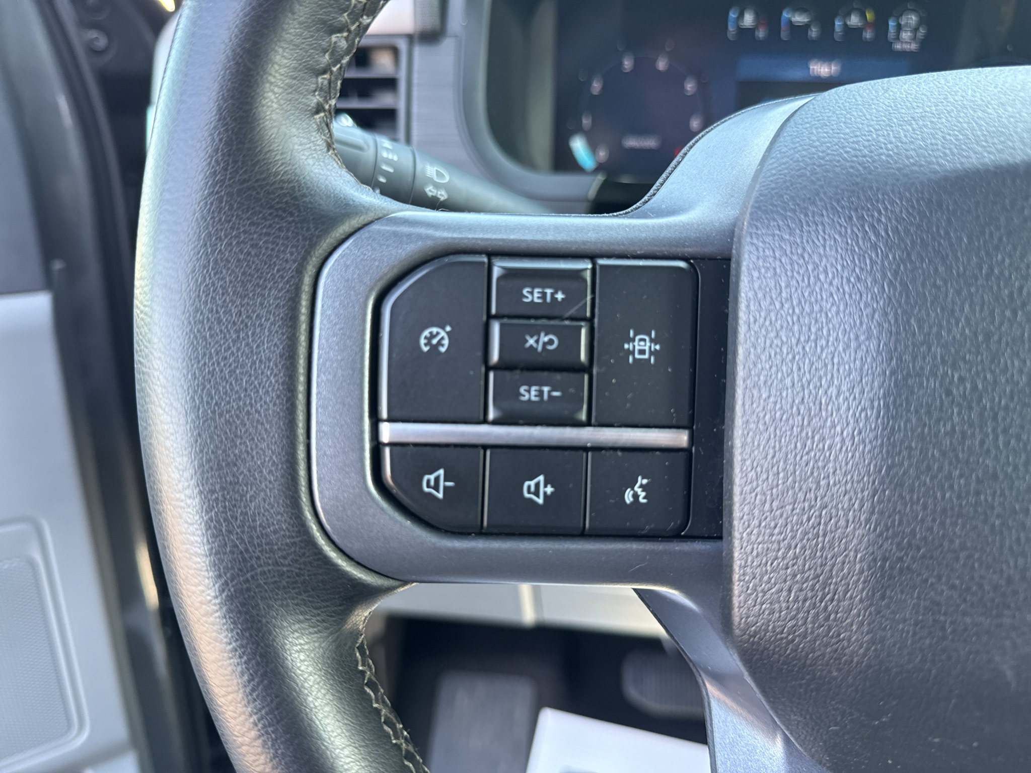 Used 2025 Ford F150 XLT w/ Equipment Group 301A Standard AWD/4WD image 17