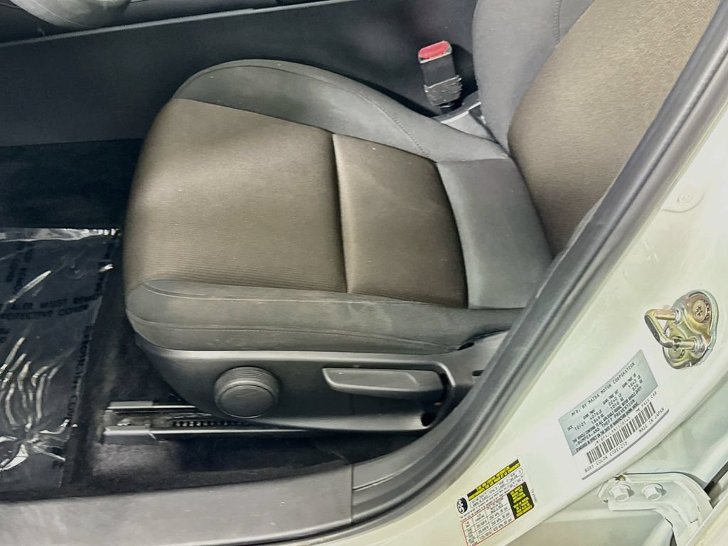 Used 2022 MAZDA MAZDA3 s FWD image 23