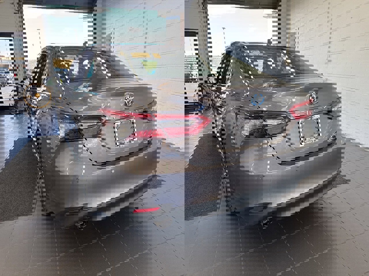 Certified 2021 Toyota Camry XLE w/ Navigation Upgrade Package image 6