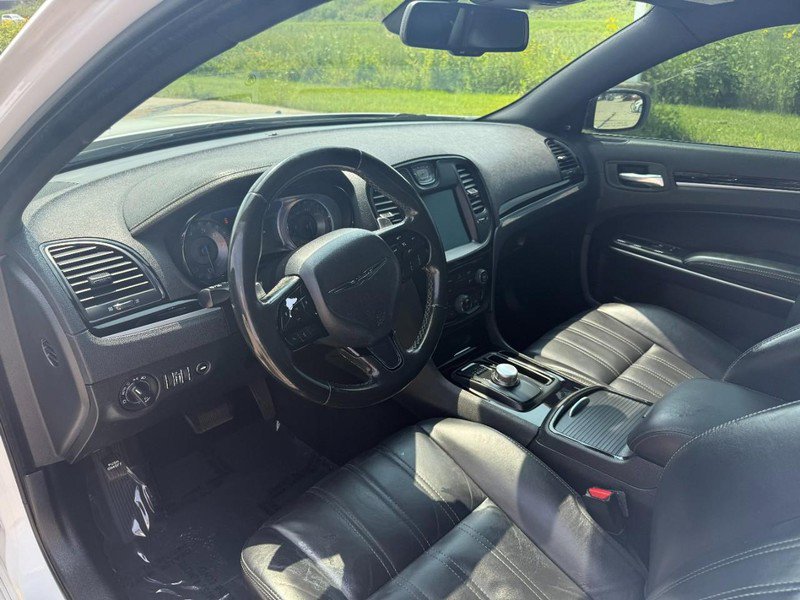 Used 2019 Chrysler 300 S RWD image 10