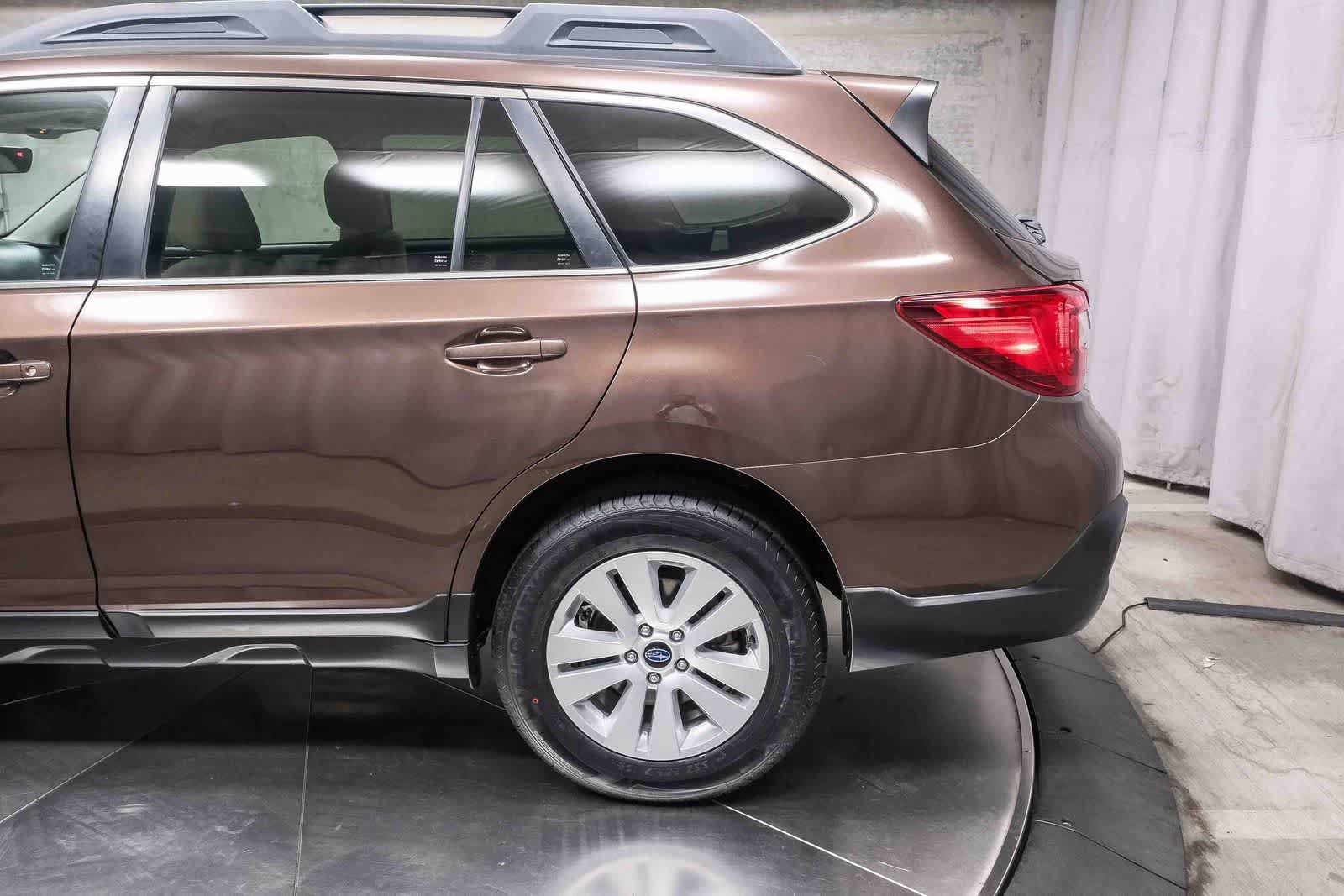 Used 2019 Subaru Outback 2.5i Premium AWD/4WD image 8