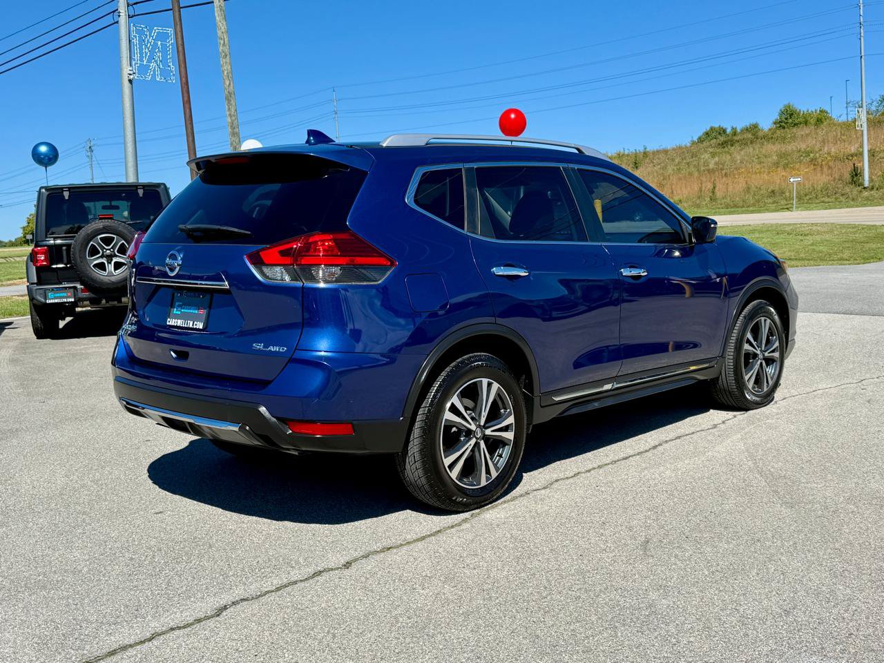 Used 2017 Nissan Rogue SL AWD/4WD image 4
