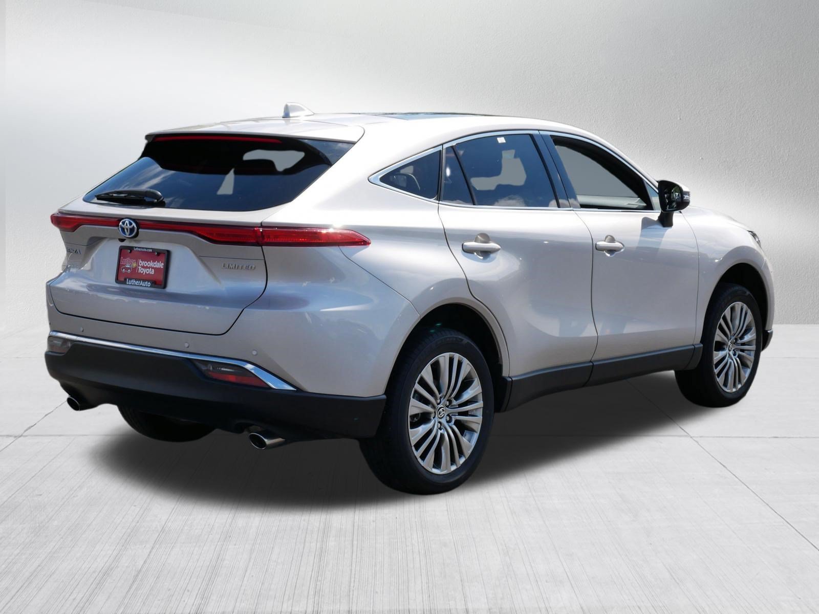Certified 2024 Toyota Venza Limited AWD/4WD image 7