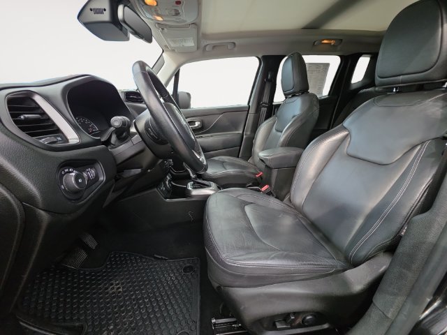 Used 2022 Jeep Renegade Limited w/ Sun, Sound & Wheels Group AWD/4WD image 9