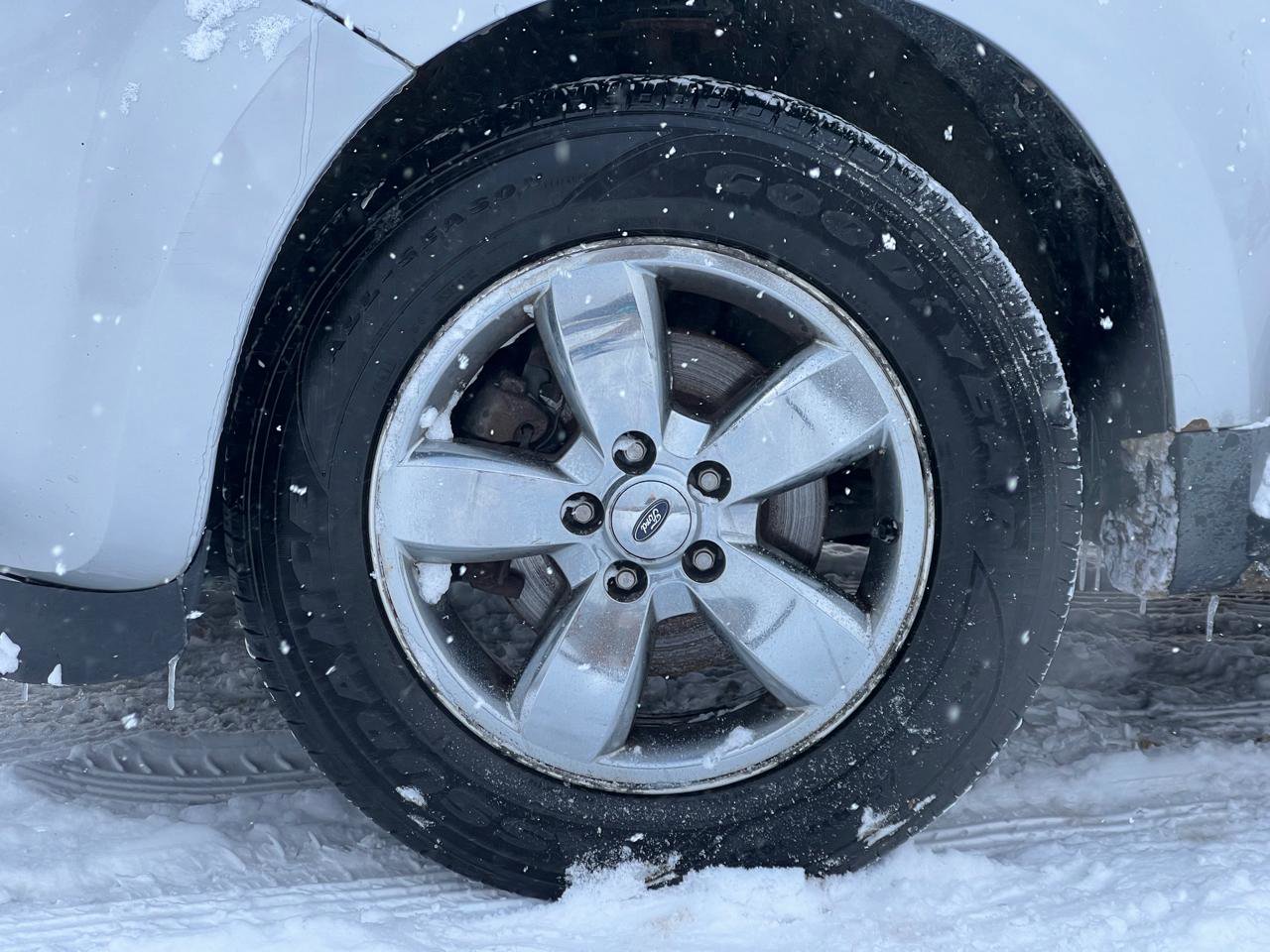 Used 2011 Ford Escape Limited w/ 302A Rapid Spec Order Code image 40