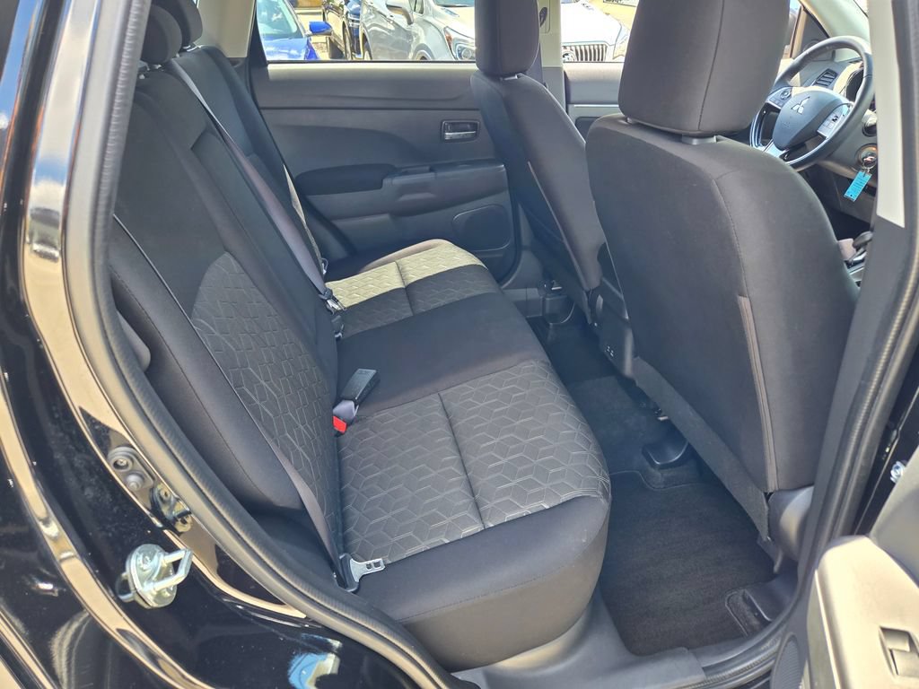 Used 2025 Mitsubishi Outlander Sport AWD image 13