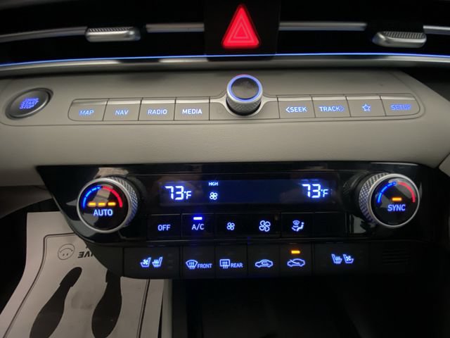 Used 2023 Hyundai Elantra Limited FWD image 19