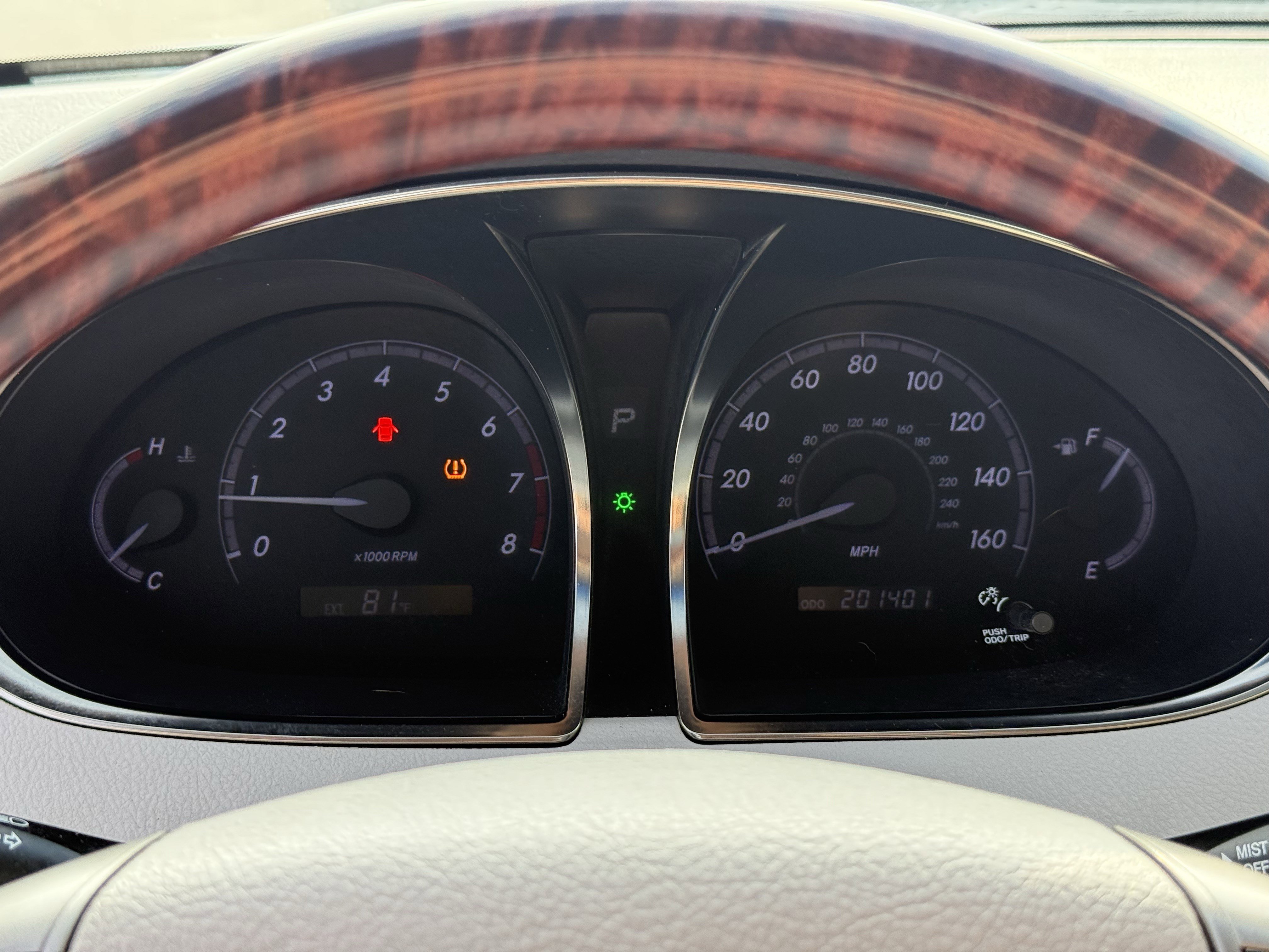 Used 2012 Toyota Avalon Limited image 18