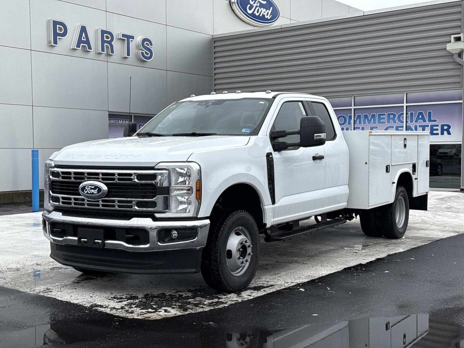 New 2027 Ford F350 XL w/ XL Chrome Package AWD/4WD image 7