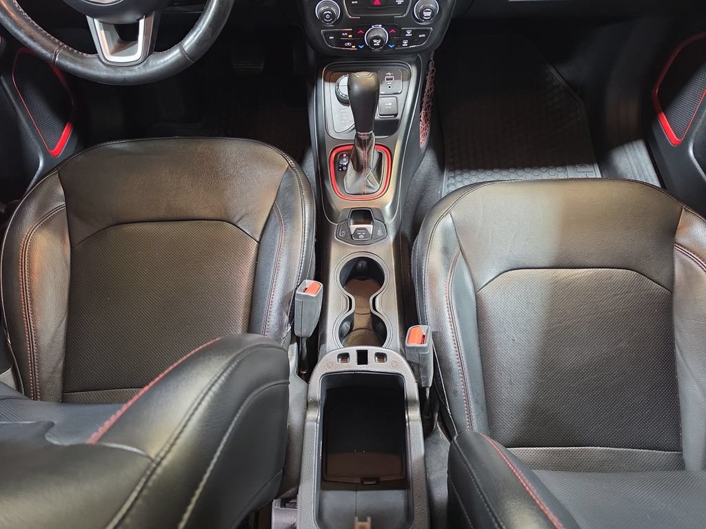 Used 2020 Jeep Compass Trailhawk w/ Leather Interior Group AWD/4WD image 13