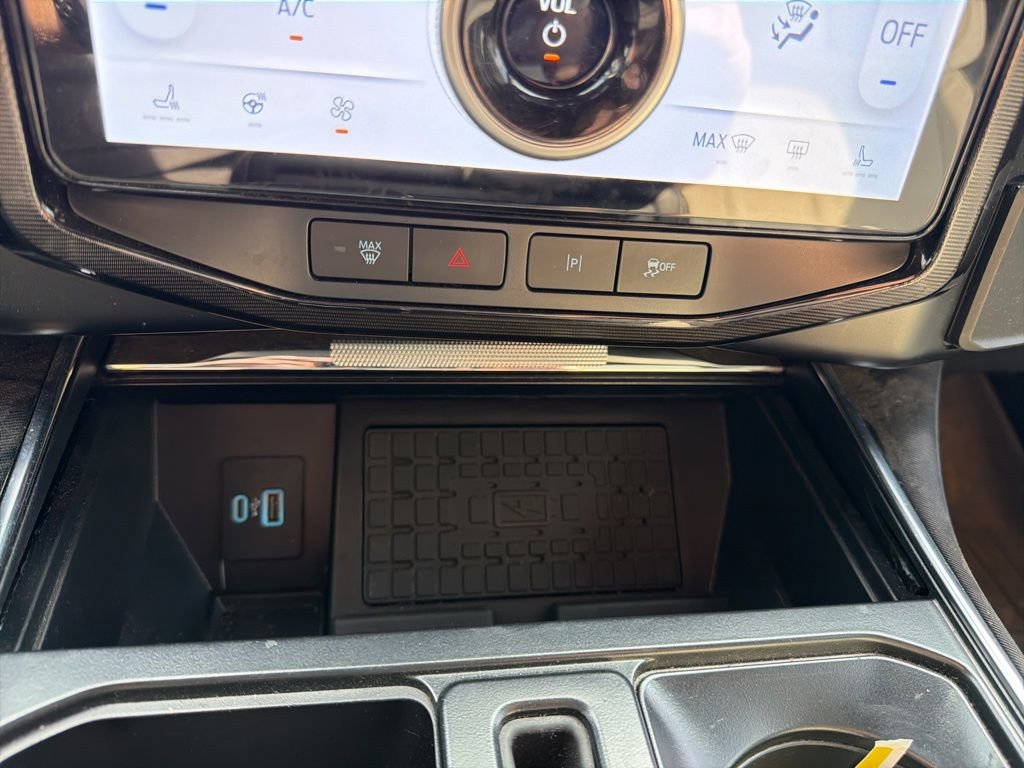 Used 2023 Ford F150 Lightning Platinum AWD/4WD image 23