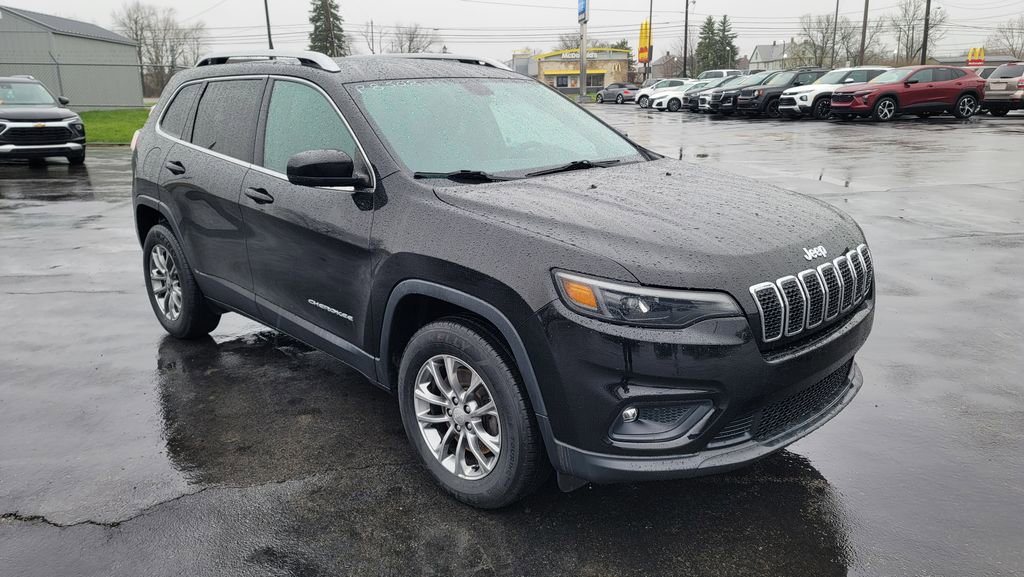 Used 2019 Jeep Cherokee Latitude Plus image 16