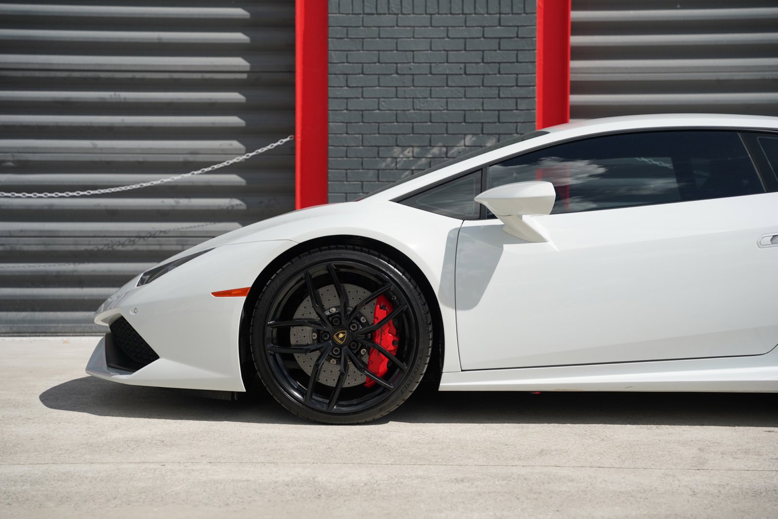 Used 2015 Lamborghini Huracan LP 610-4 AWD/4WD image 3