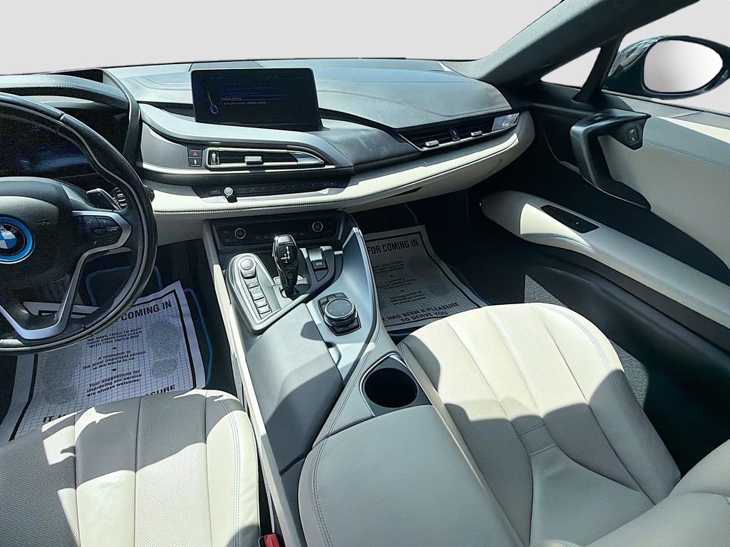 Used 2015 BMW i8 image 18