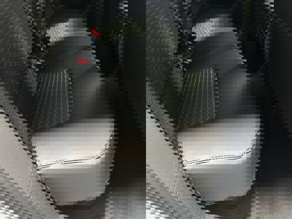 Used 2025 Toyota Corolla Cross XSE w/ Convenience Package image 52