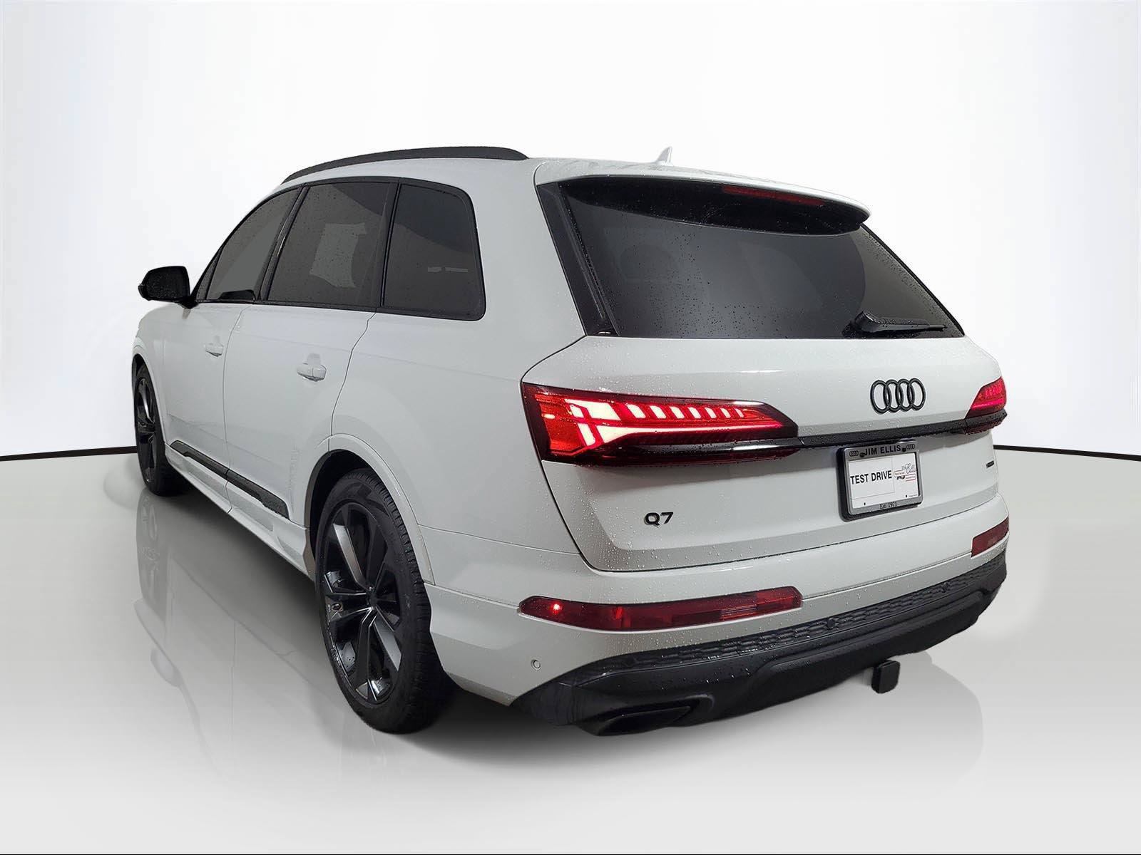 Used 2026 Audi Q7 3.0T Premium Plus w/ Premium Plus Package AWD/4WD image 4