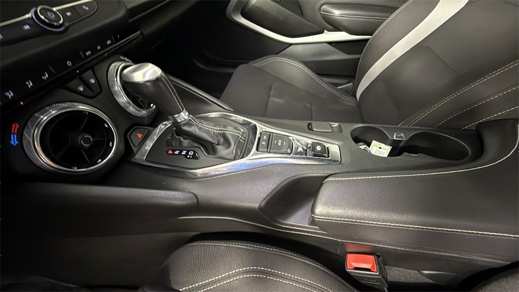 Used 2022 Chevrolet Camaro LT image 22