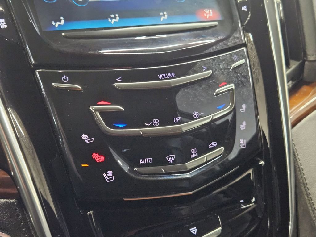 Used 2018 Cadillac Escalade Premium Luxury image 23