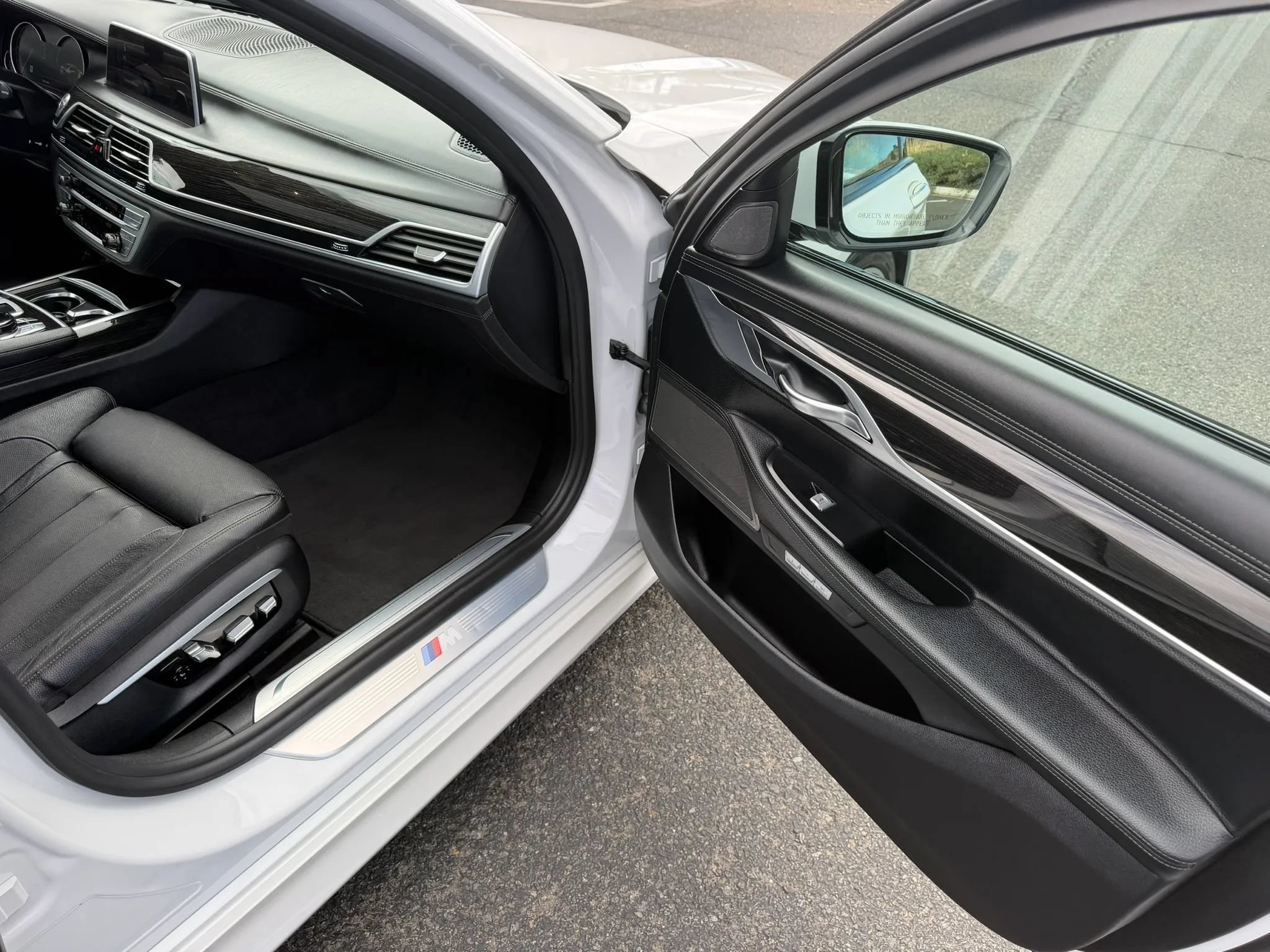 Used 2017 BMW 740i RWD image 28