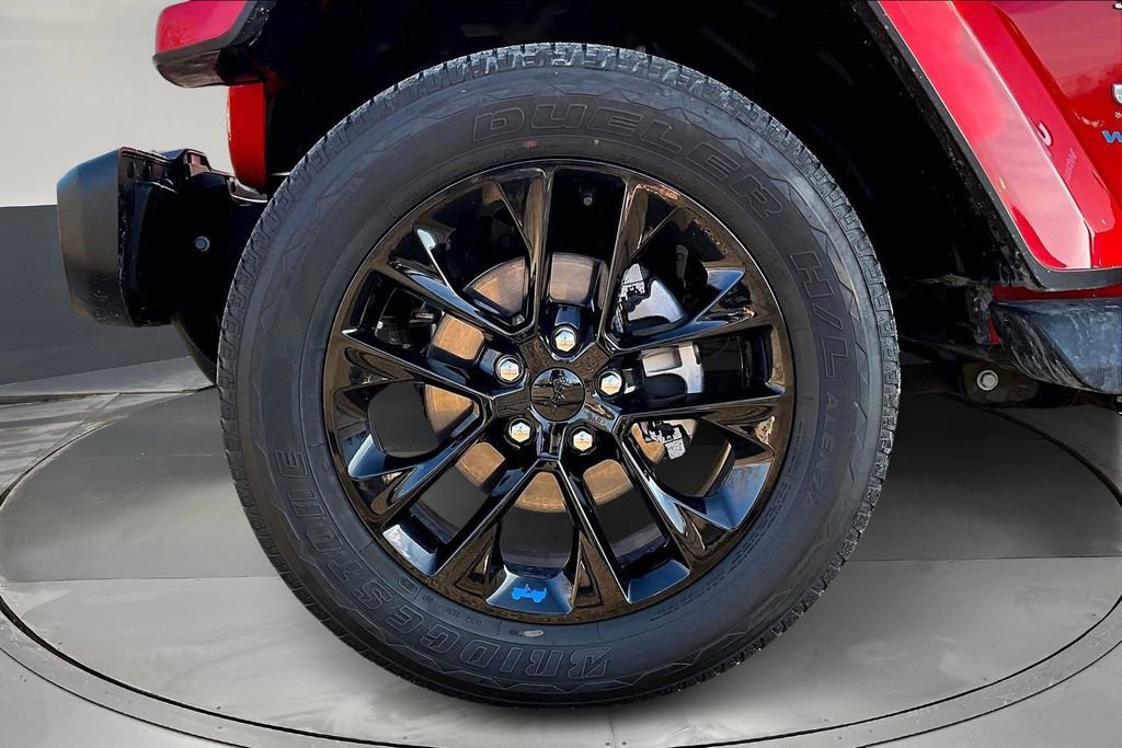 Used 2023 Jeep Wrangler Unlimited Sahara w/ Cold Weather Group image 33