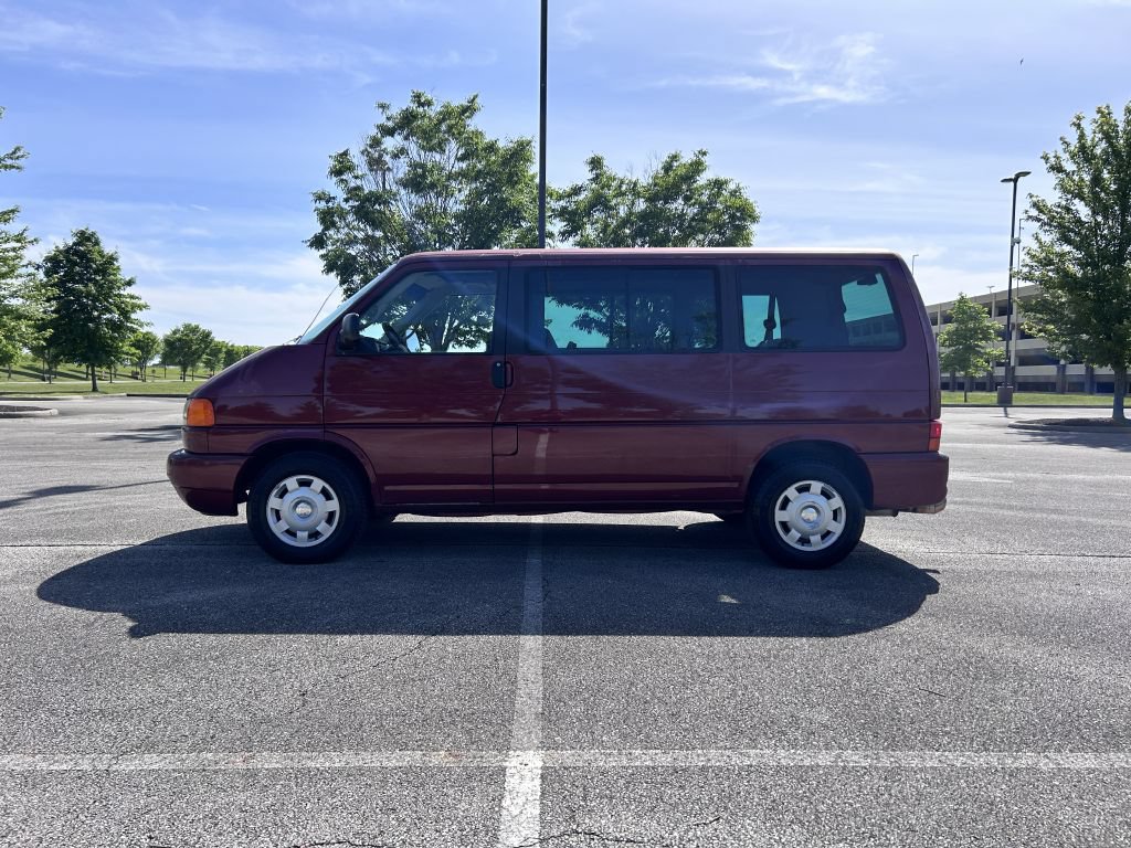Used 2000 Volkswagen Eurovan MV FWD image 2