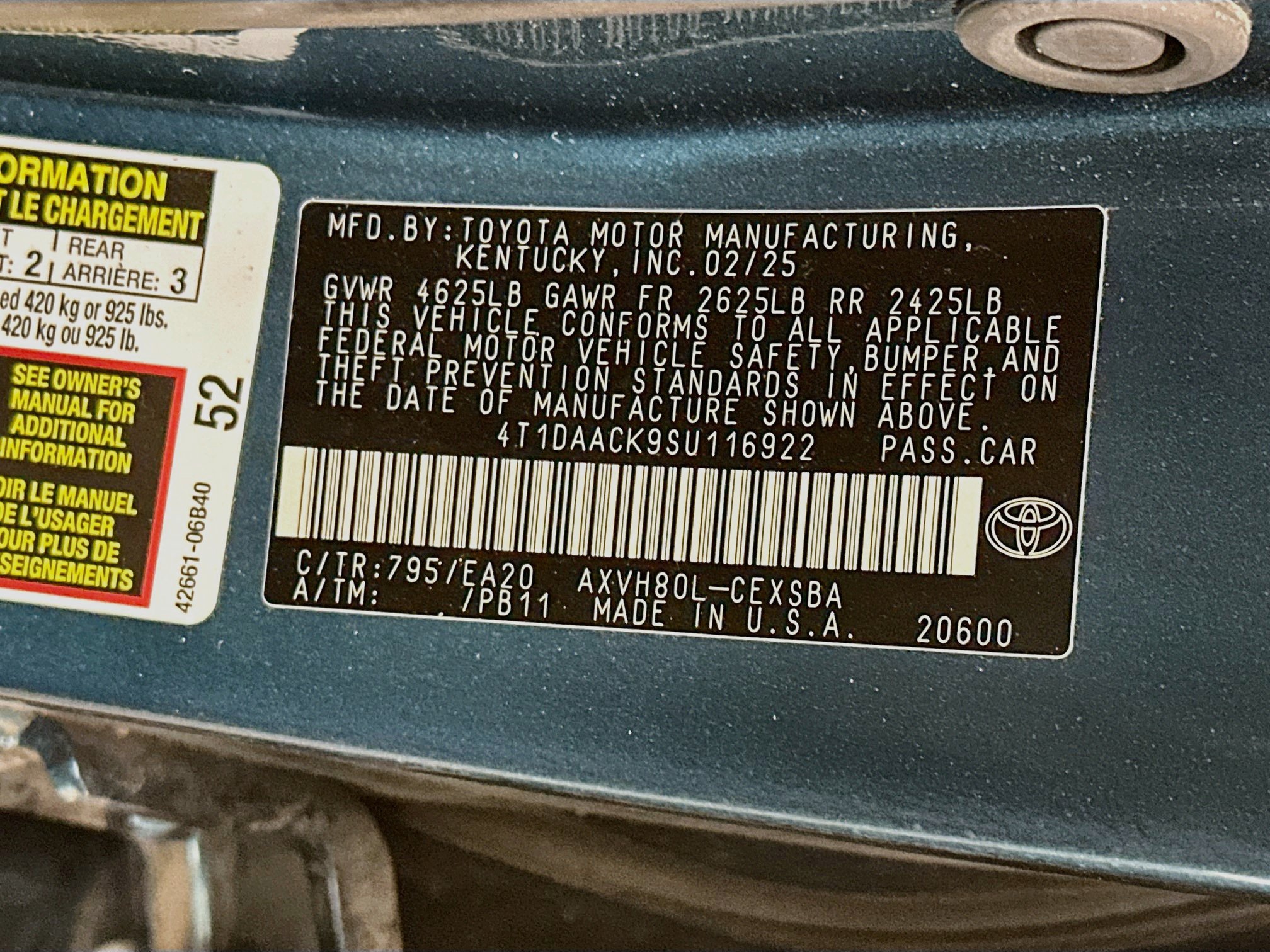 Used 2025 Toyota Camry SE FWD image 12
