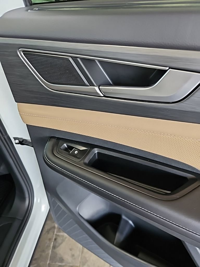 New 2026 Volkswagen Atlas Cross Sport SE image 16