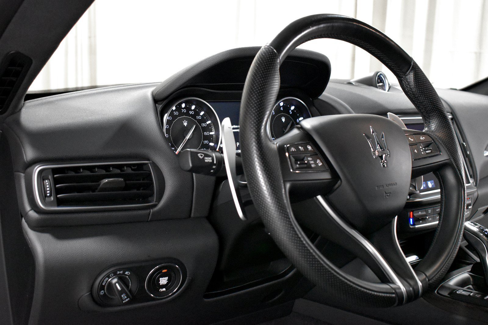 Used 2023 Maserati Levante Modena AWD/4WD image 17