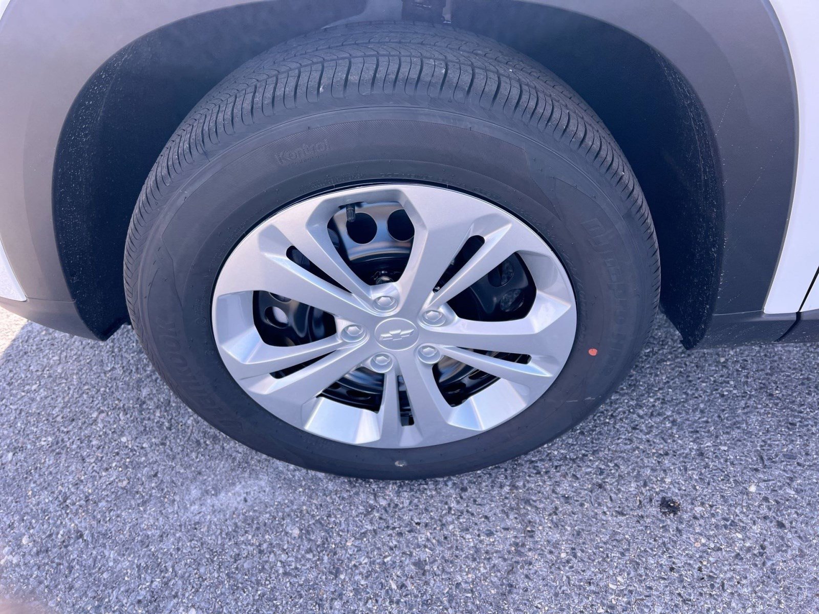 New 2026 Chevrolet Trax LS w/ Driver Confidence Package image 7