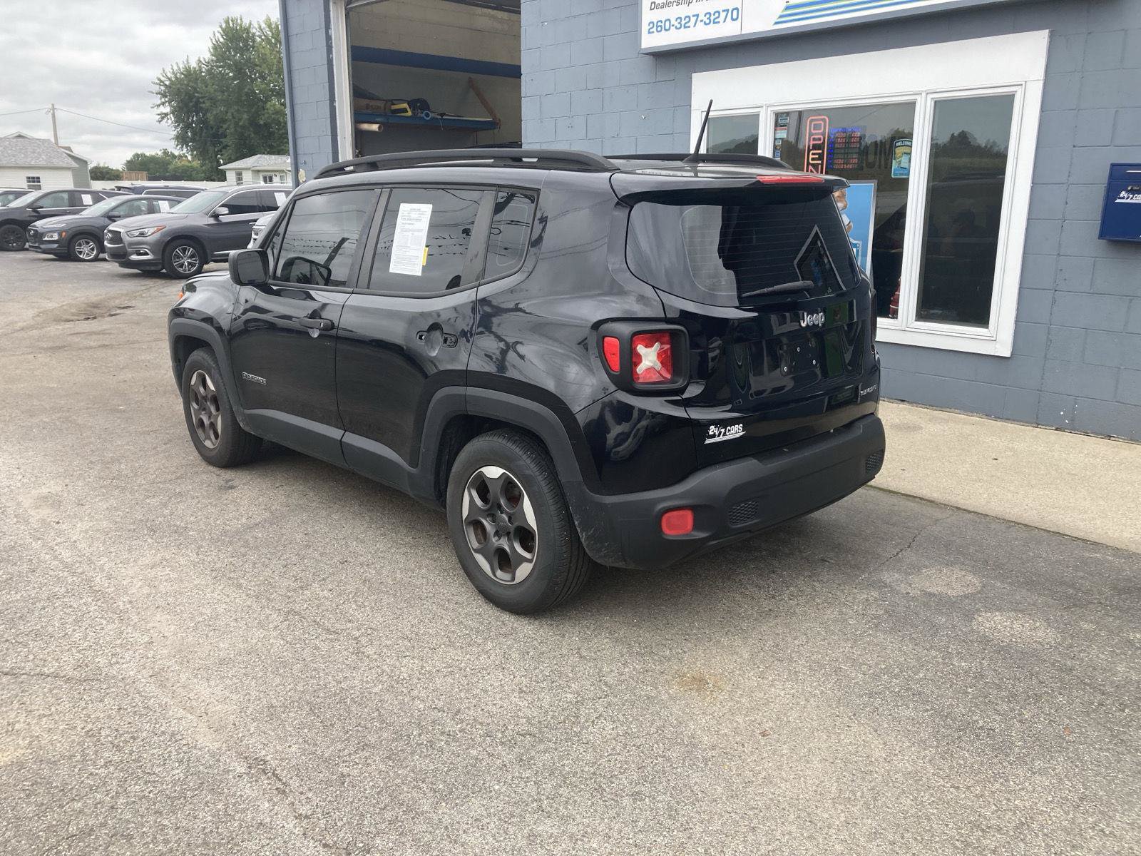 Used 2015 Jeep Renegade Sport w/ Power & Air Group FWD image 5