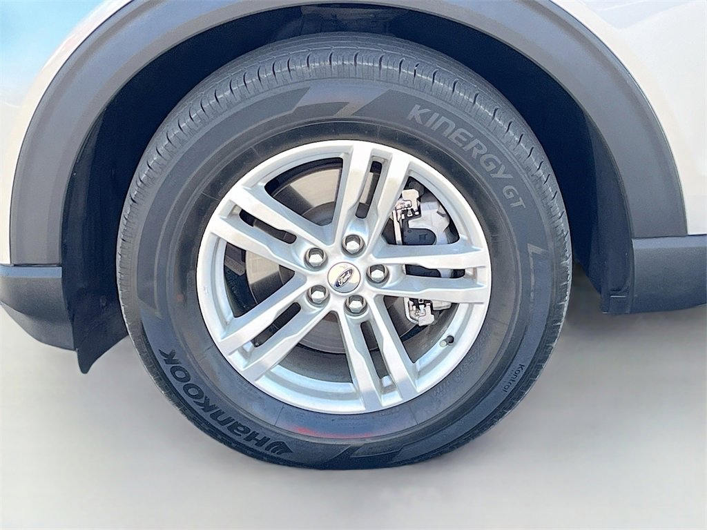 Used 2022 Ford Explorer XLT image 32