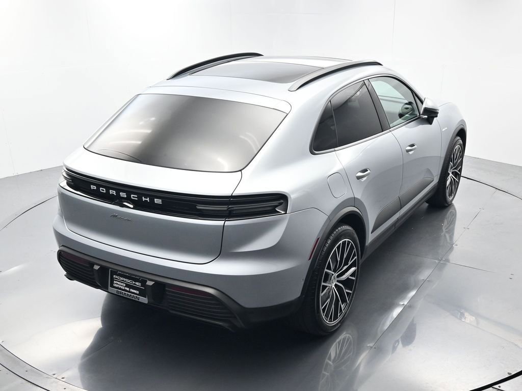Certified 2025 Porsche Macan Electric RWD image 39
