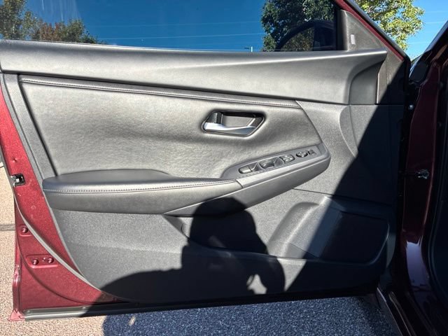 Used 2023 Nissan Sentra SV FWD image 15