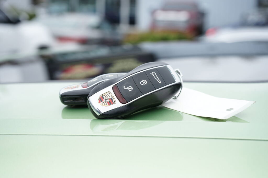 Used 2011 Porsche Panamera 4 image 29