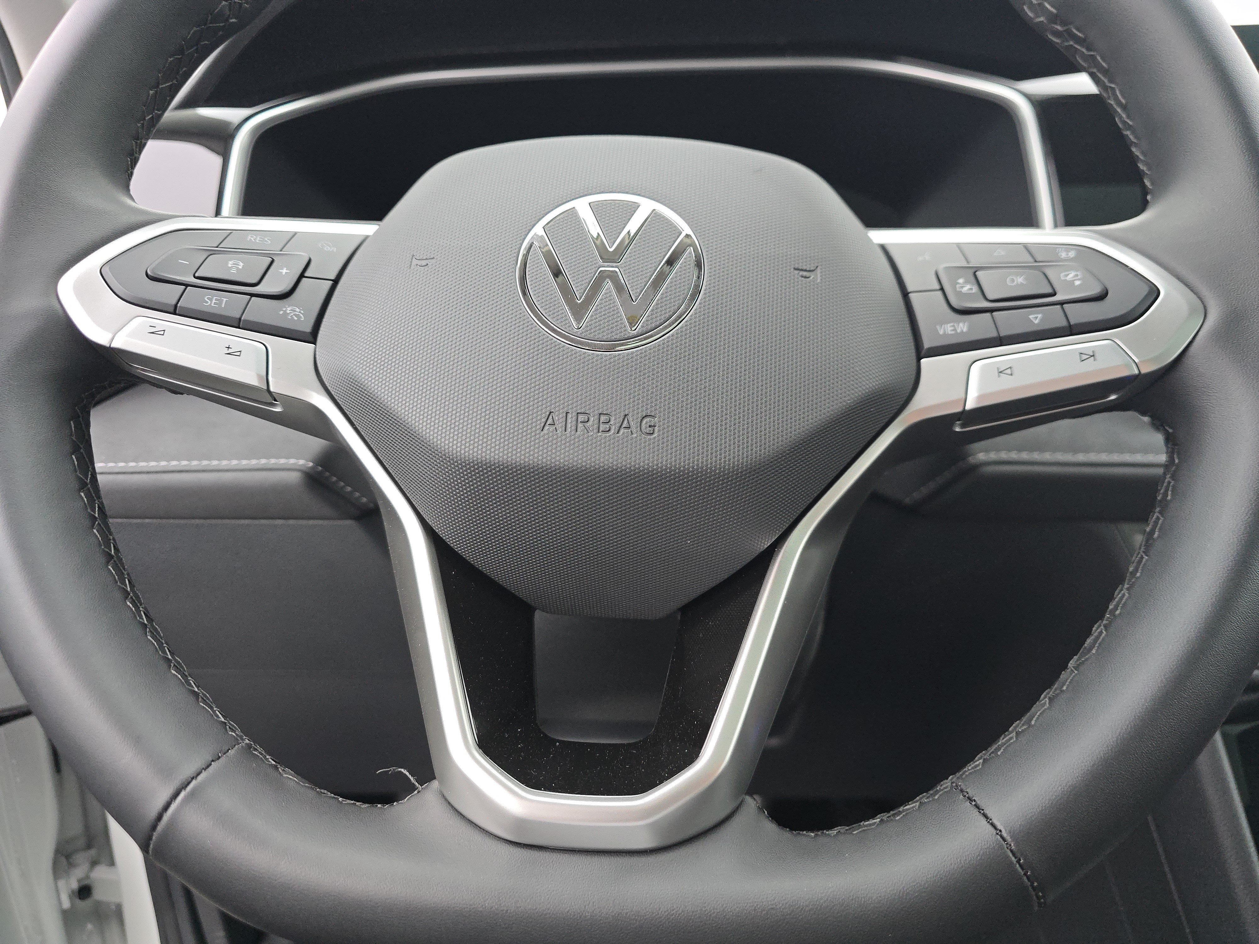 New 2026 Volkswagen Taos SE AWD/4WD image 21