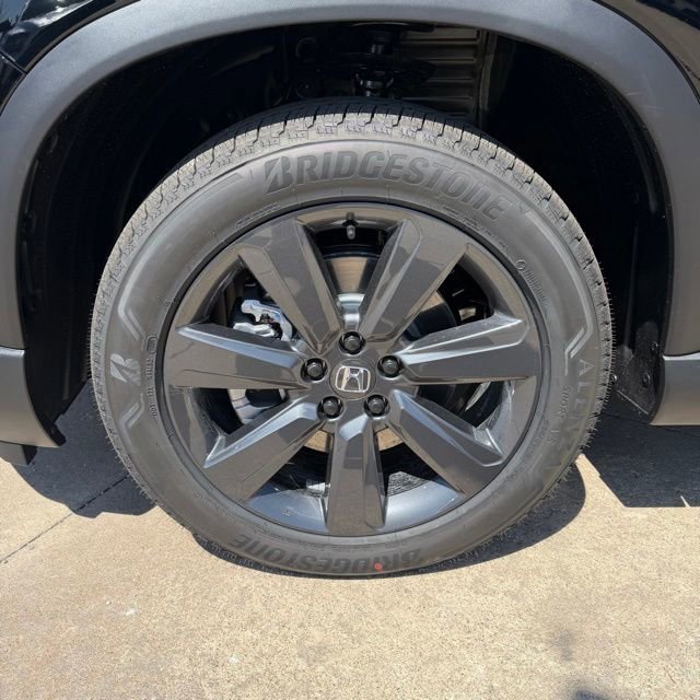 New 2026 Honda Pilot Sport image 9