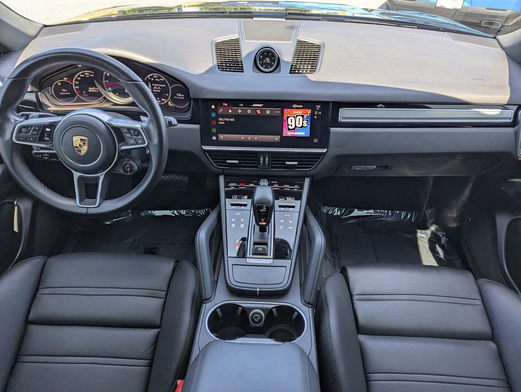 Used 2023 Porsche Cayenne Platinum Edition image 9