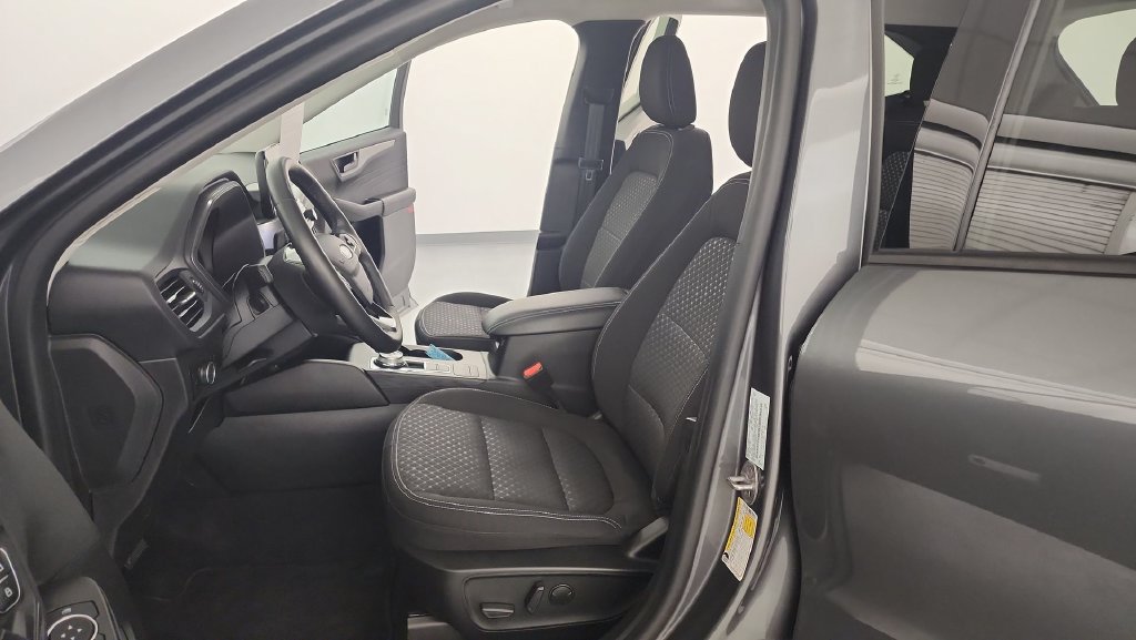 Used 2023 Ford Escape Active w/ Cold Weather Package FWD image 15