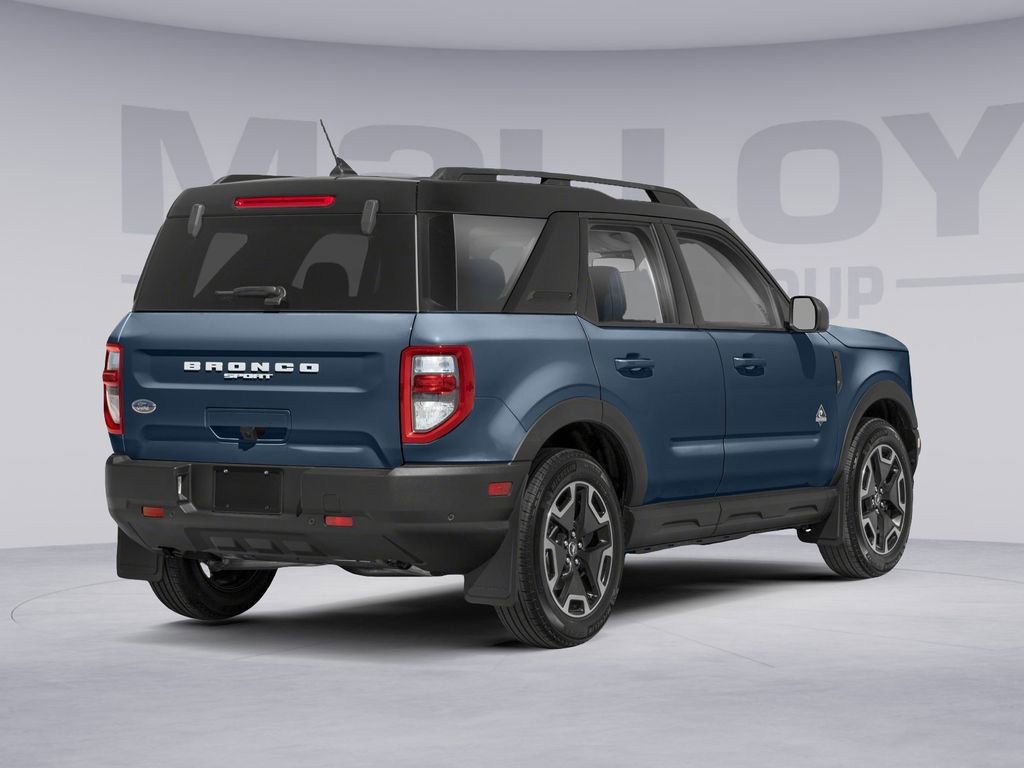 Used 2024 Ford Bronco Sport Outer Banks w/ Tech Package image 3