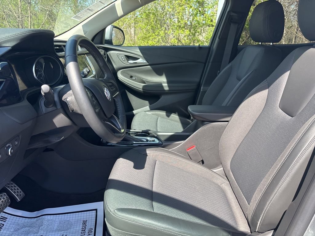 Used 2023 Buick Encore GX Select w/ Sport Touring Package FWD image 9