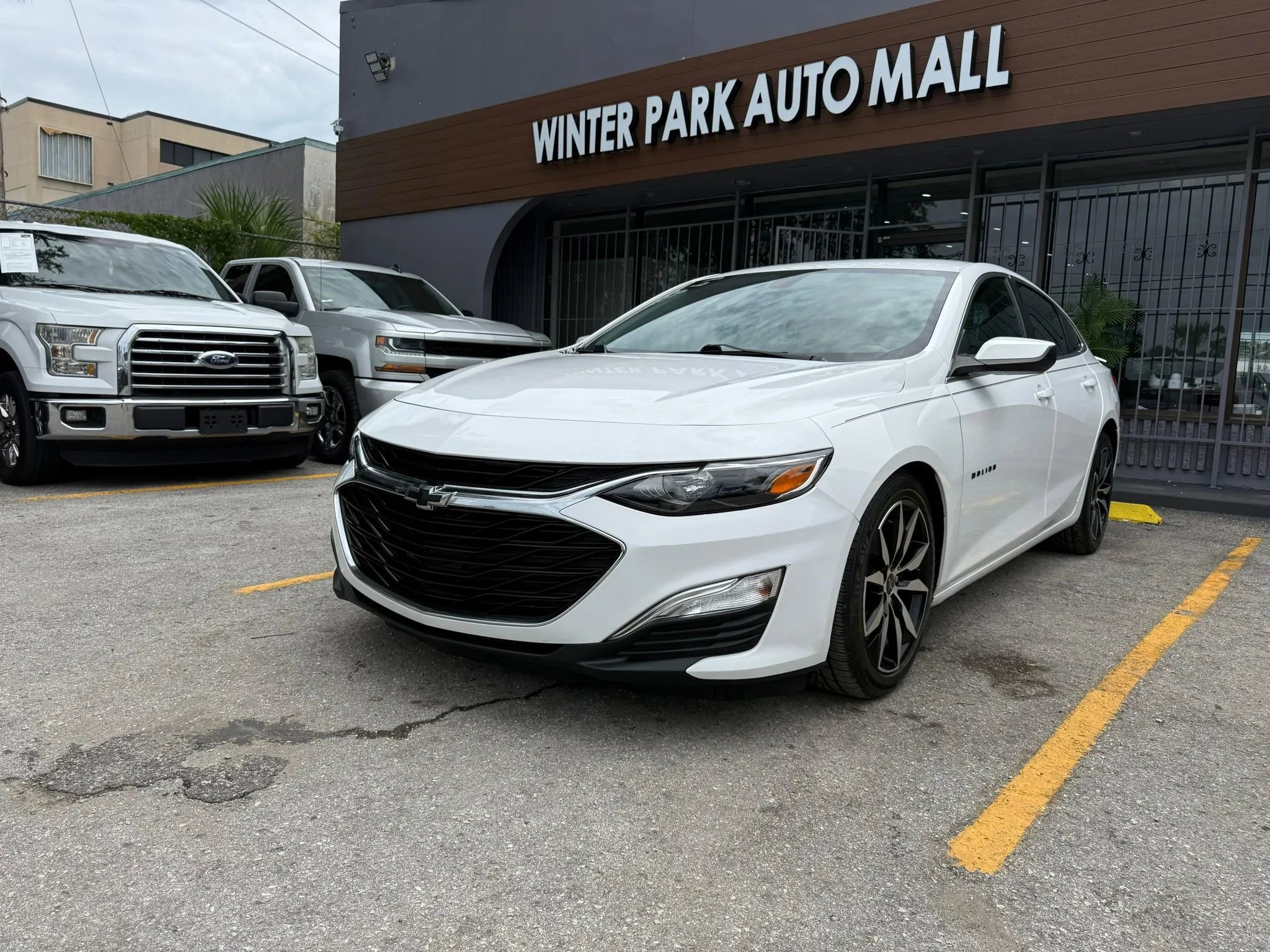 Used 2020 Chevrolet Malibu RS FWD image 1
