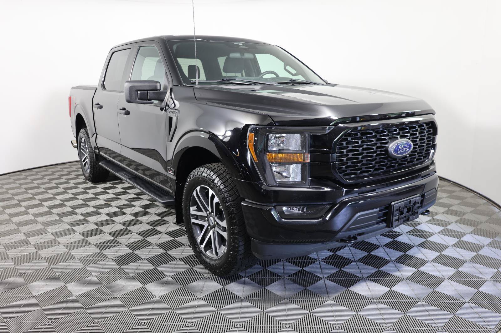 Used 2023 Ford F150 XL w/ STX Appearance Package AWD/4WD image 3