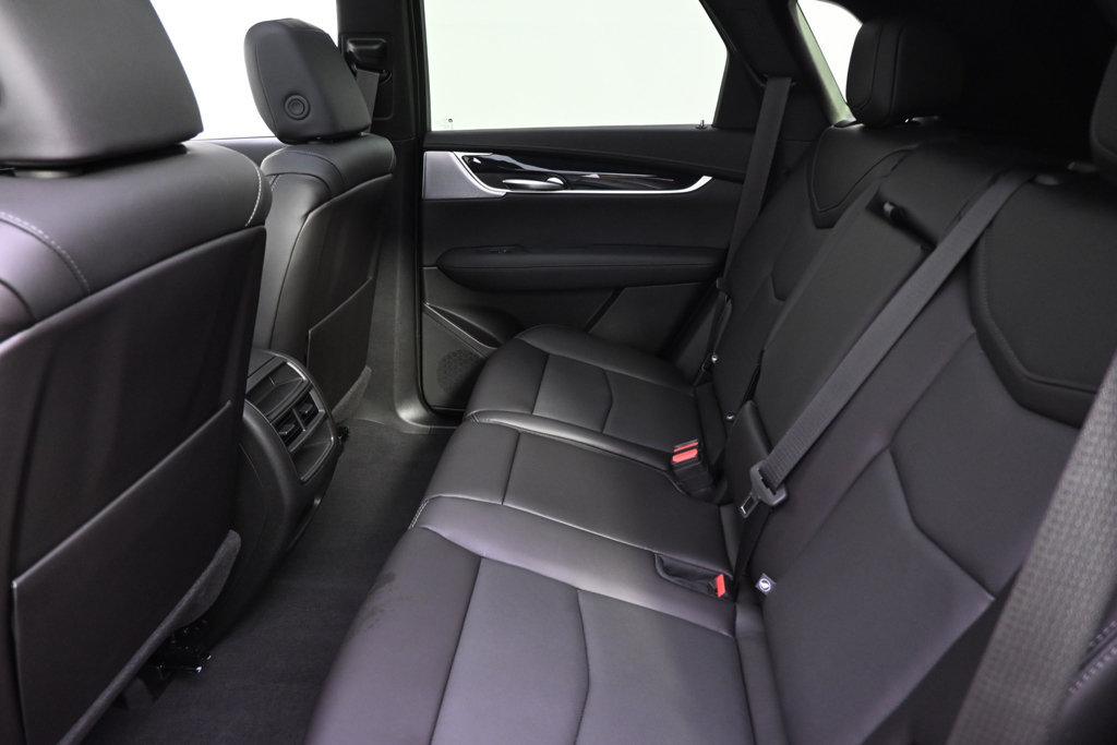 New 2026 Cadillac XT5 Premium Luxury w/ LPO, Floor Liner Package AWD/4WD image 21